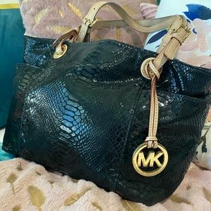 Michael Kors Snakeskin tote OS black